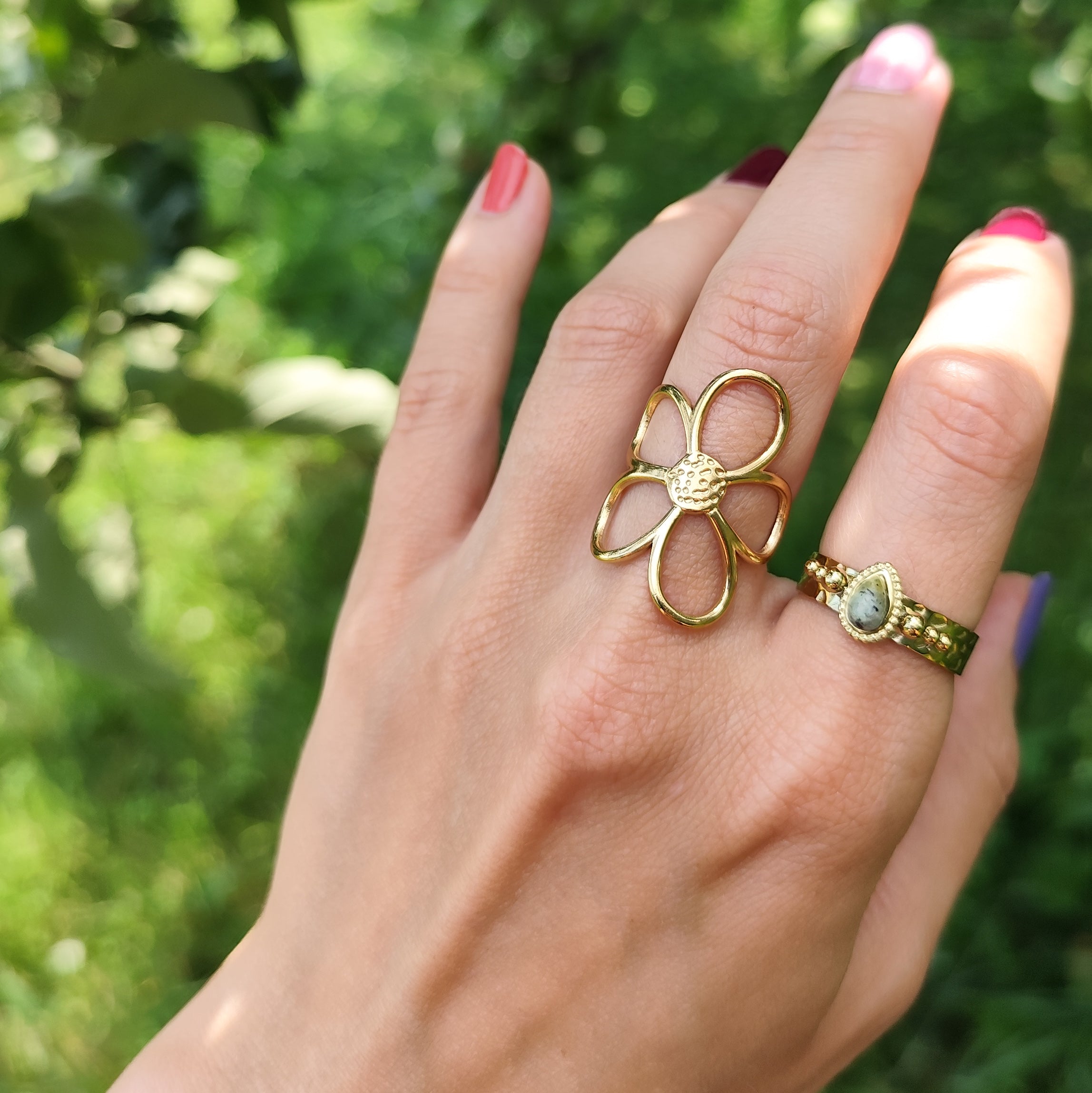 Ring &