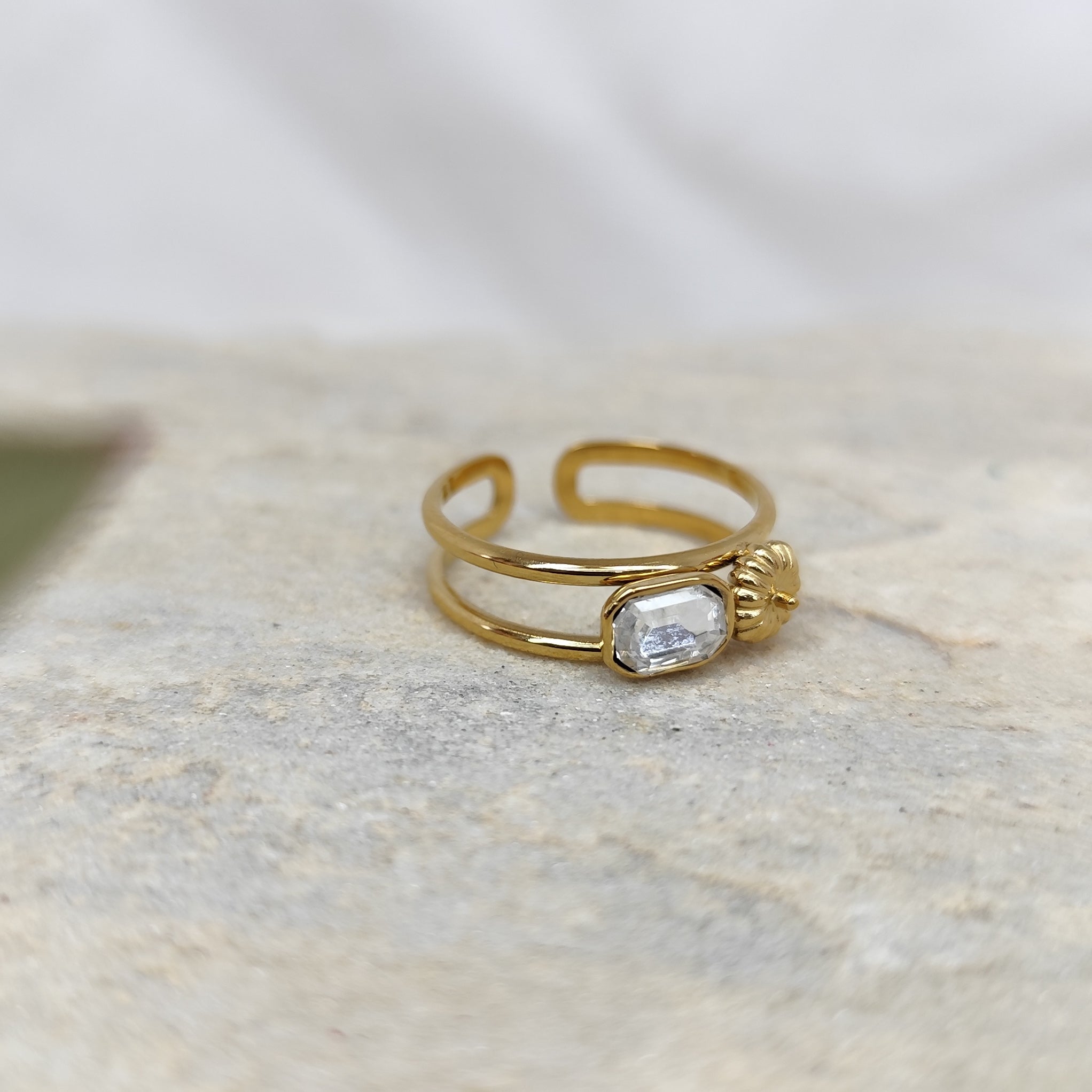 Ring &