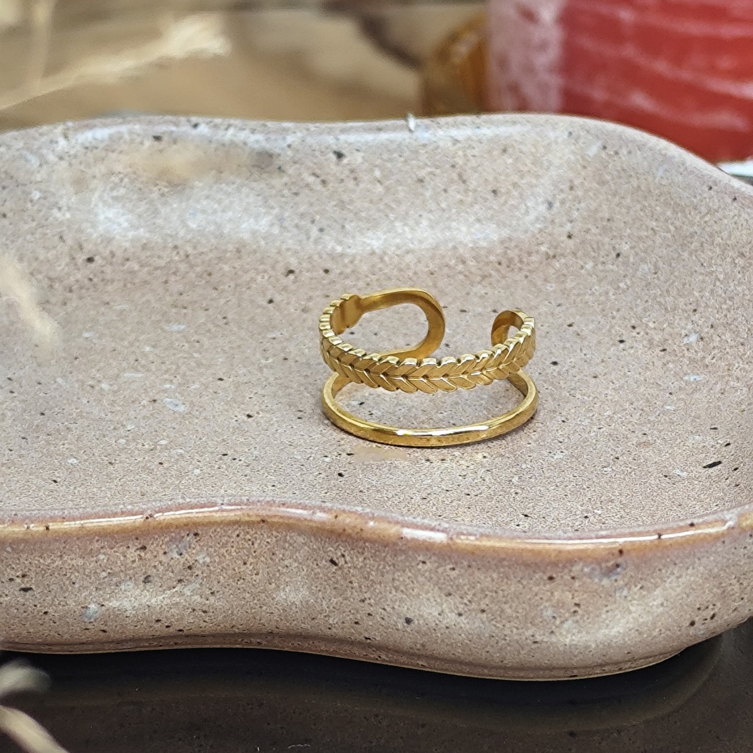 Ring &