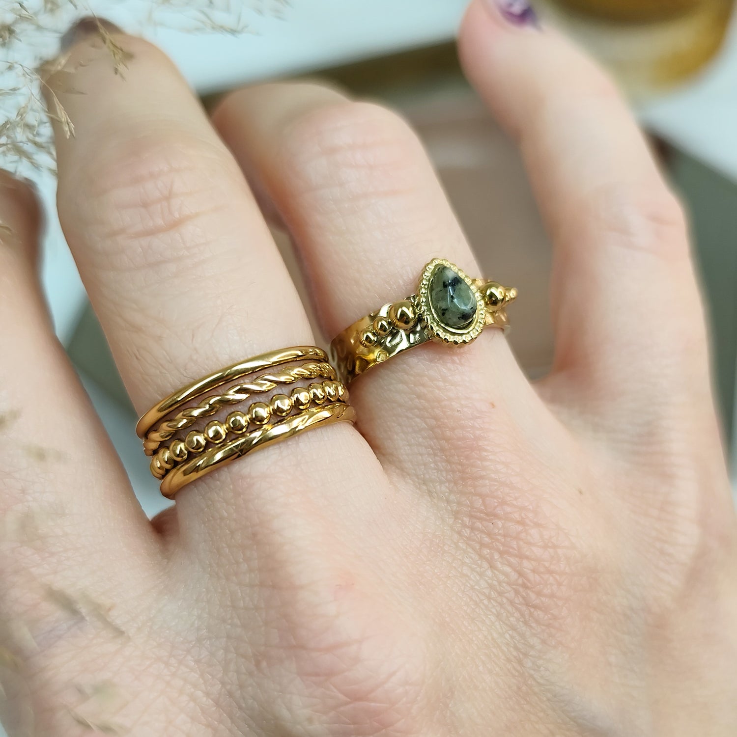 Ring &