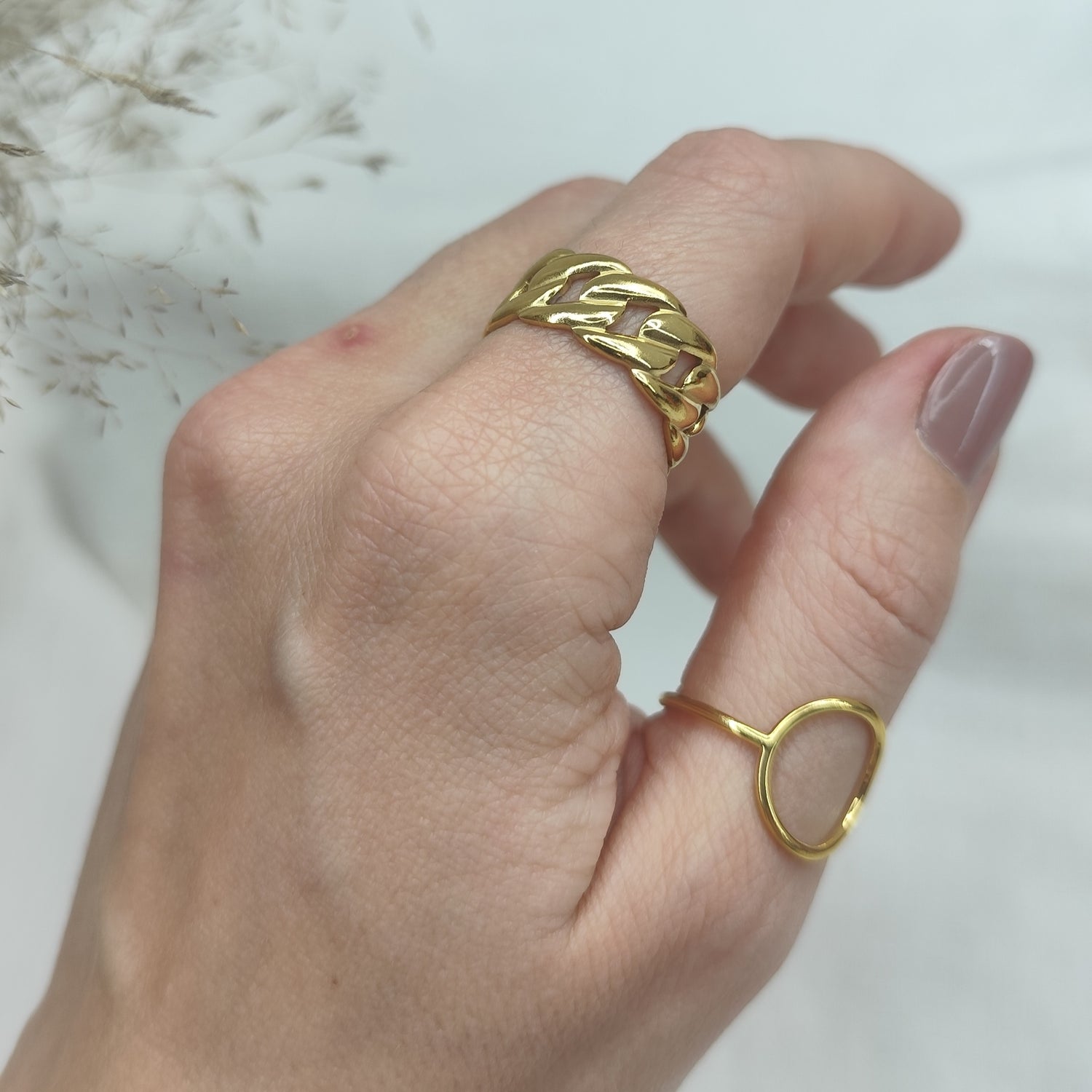 Ring &