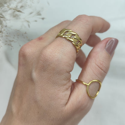 Ring &