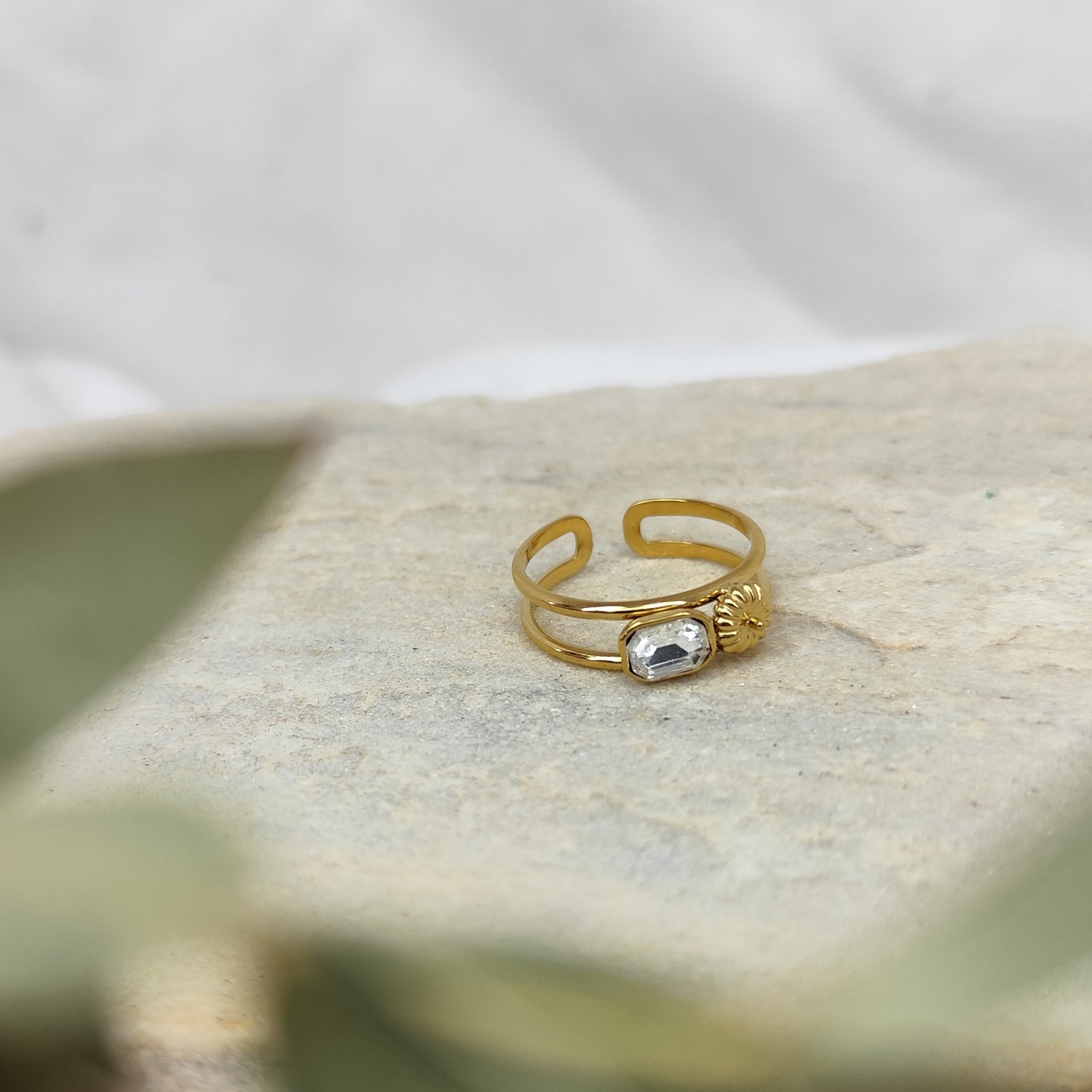 Ring &