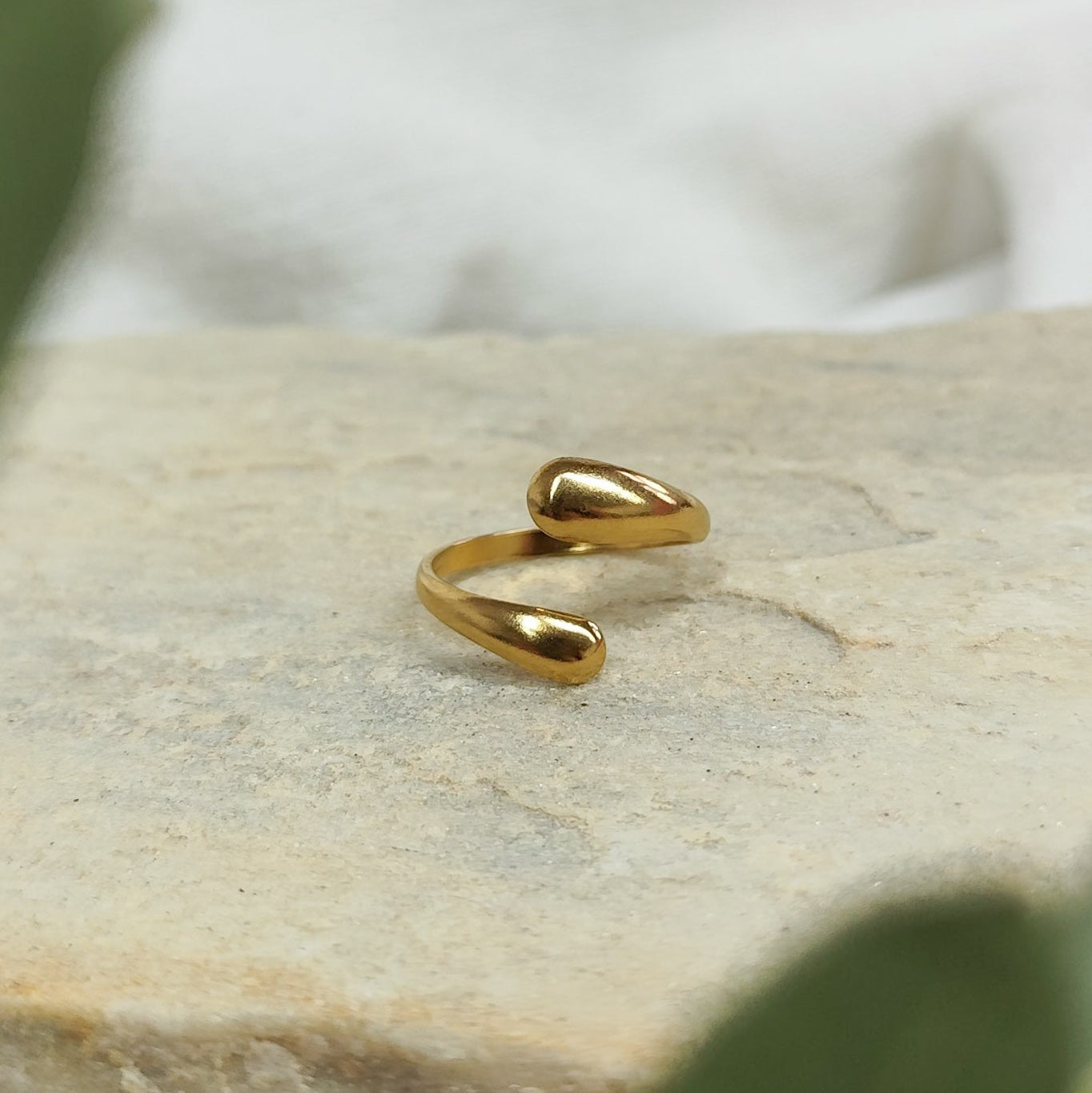 Ring &