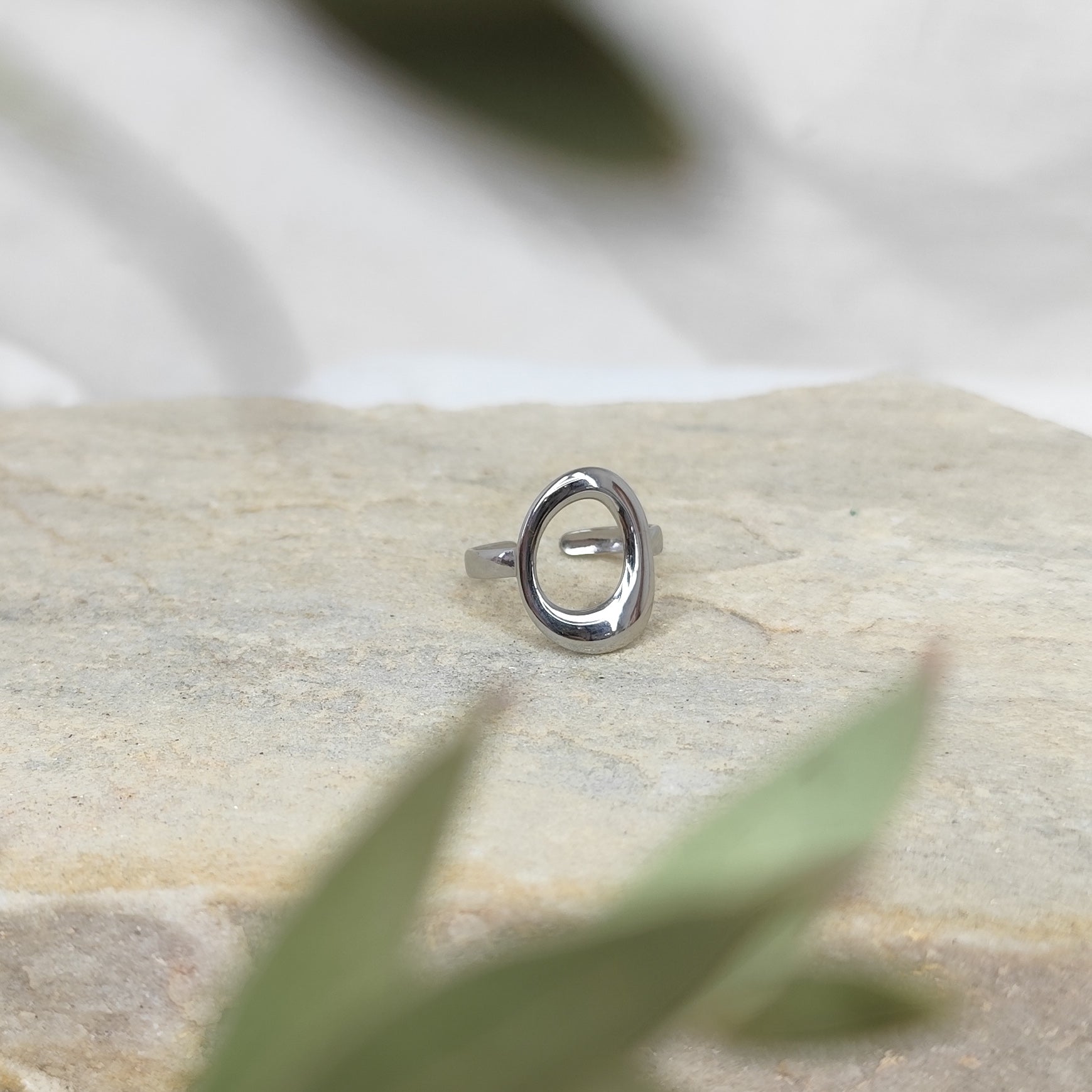 Ring &