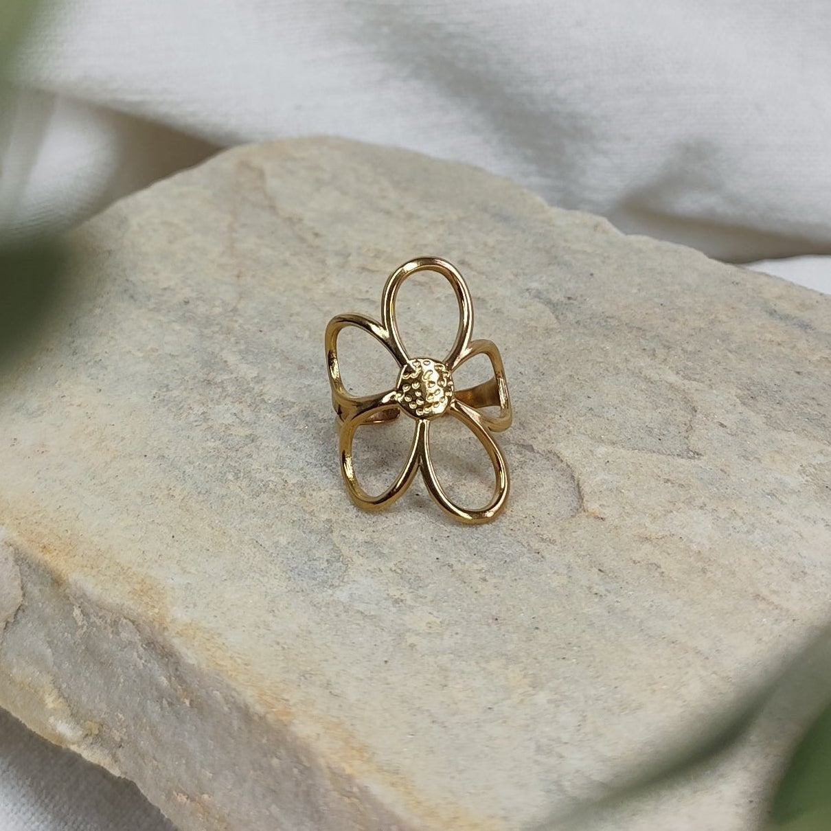 Ring &