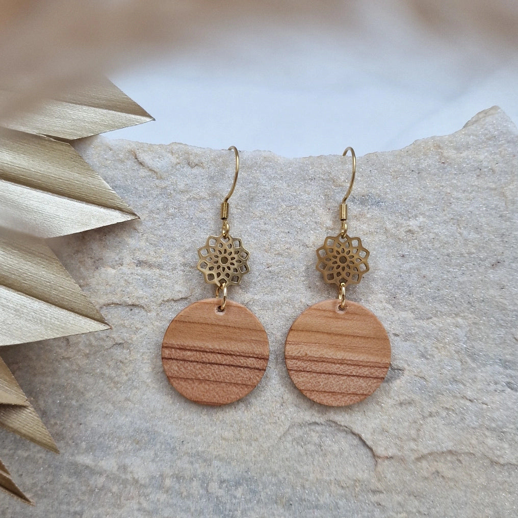 Tree of life ornament cedar