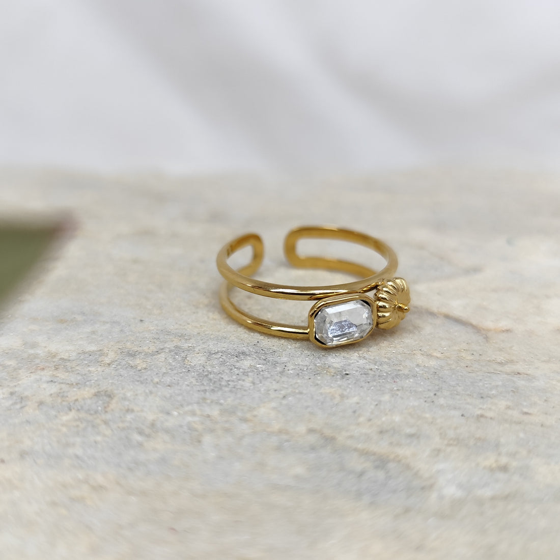 Ring &