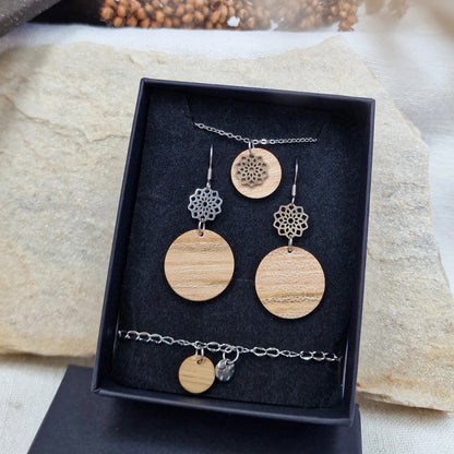 Tree of life ornament elm